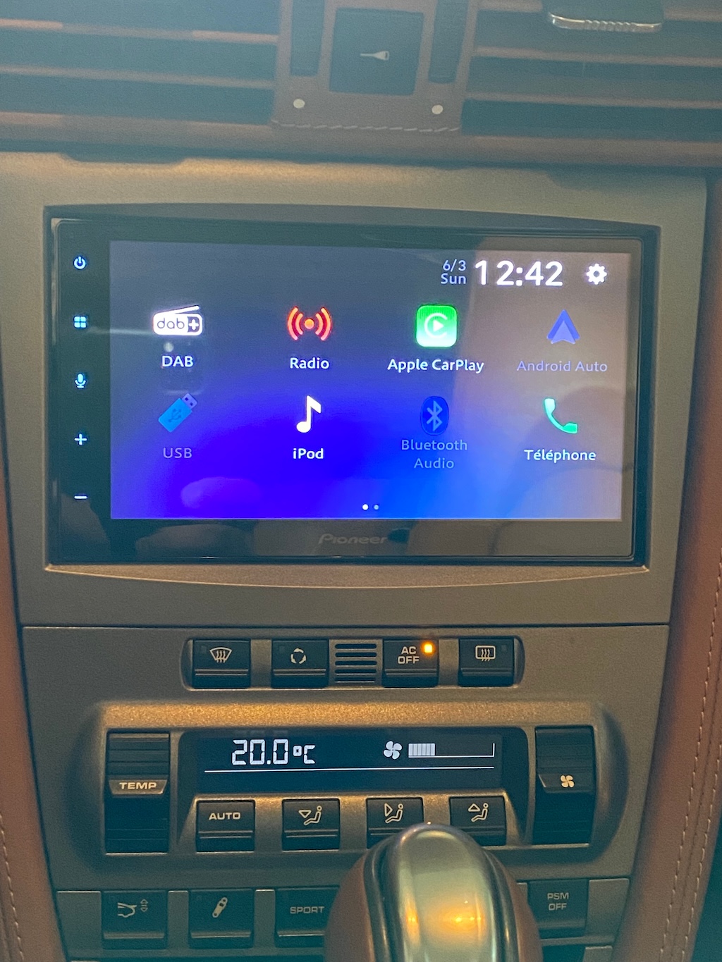 Apple CarPlay – Radio